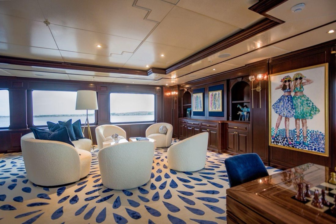 The skylounge and game table.